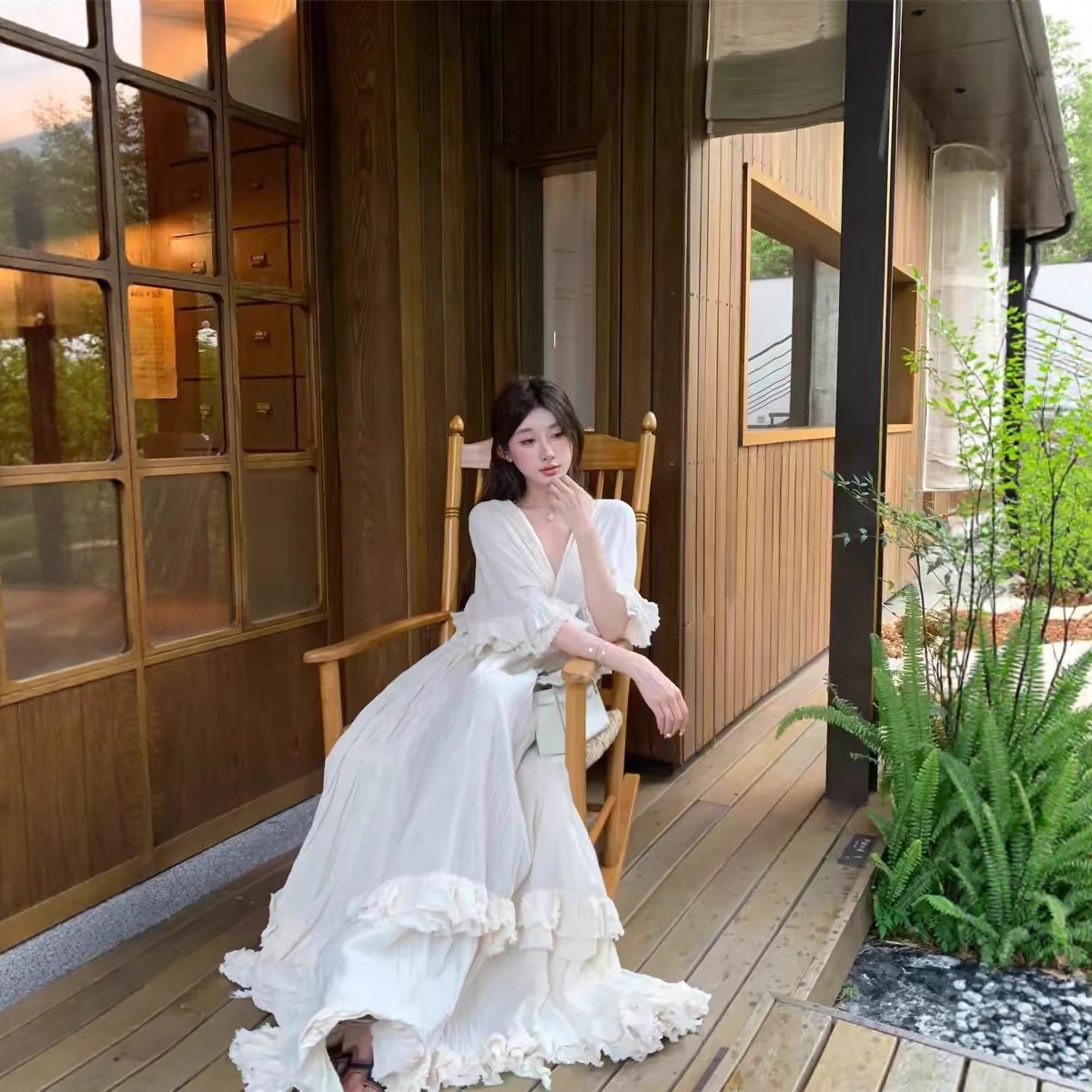 프랑스 스타일의 부드러운 V 넥 러플 원피스 여성 여름 슈퍼 페어리 우아한 하이 엔드 해변 휴가 롱 원피스