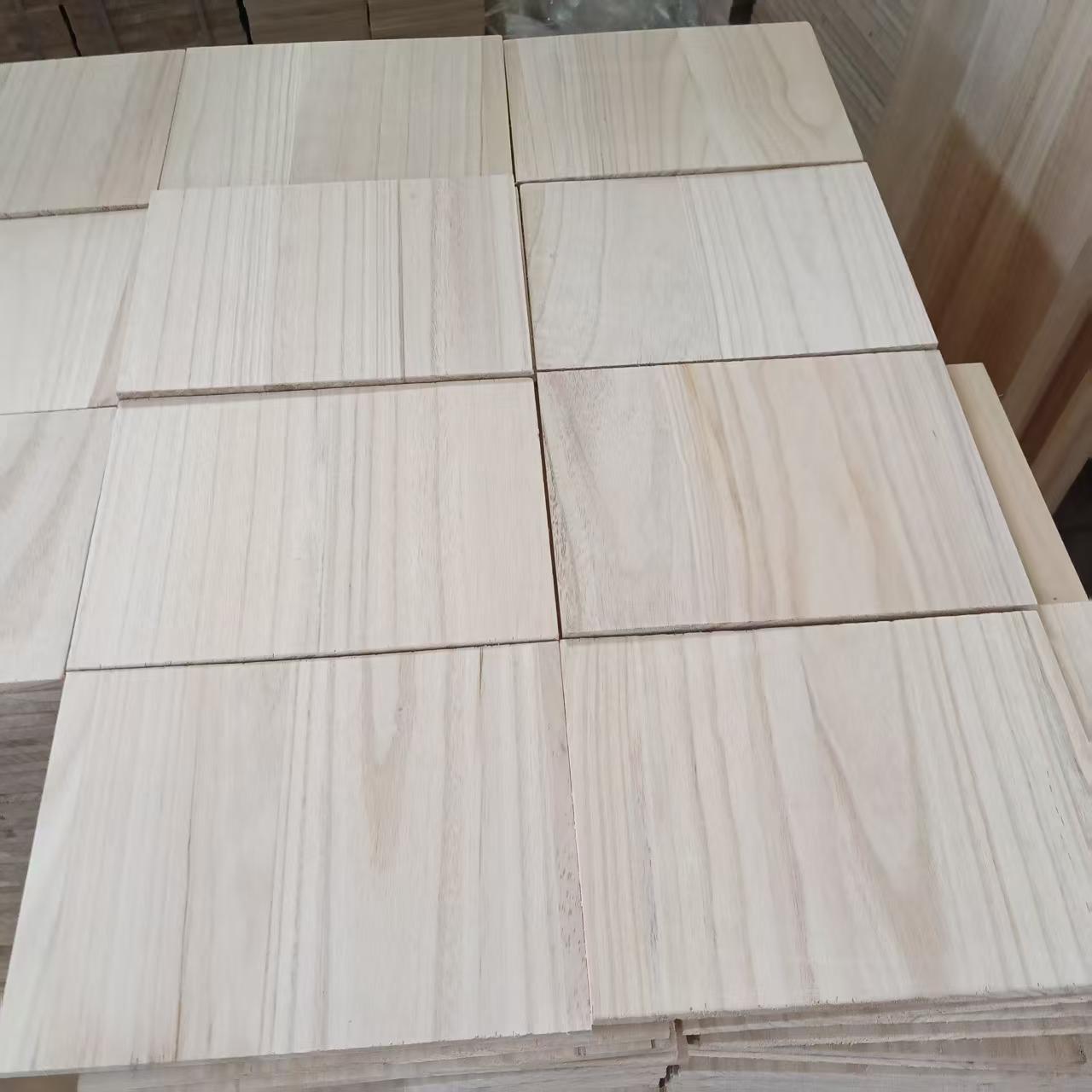 Factory Direct Sales Taekwondo Board Kicking Board Taekwondo Performance Breaking Board Karate Examination Board 0.6cm Paulownia Board