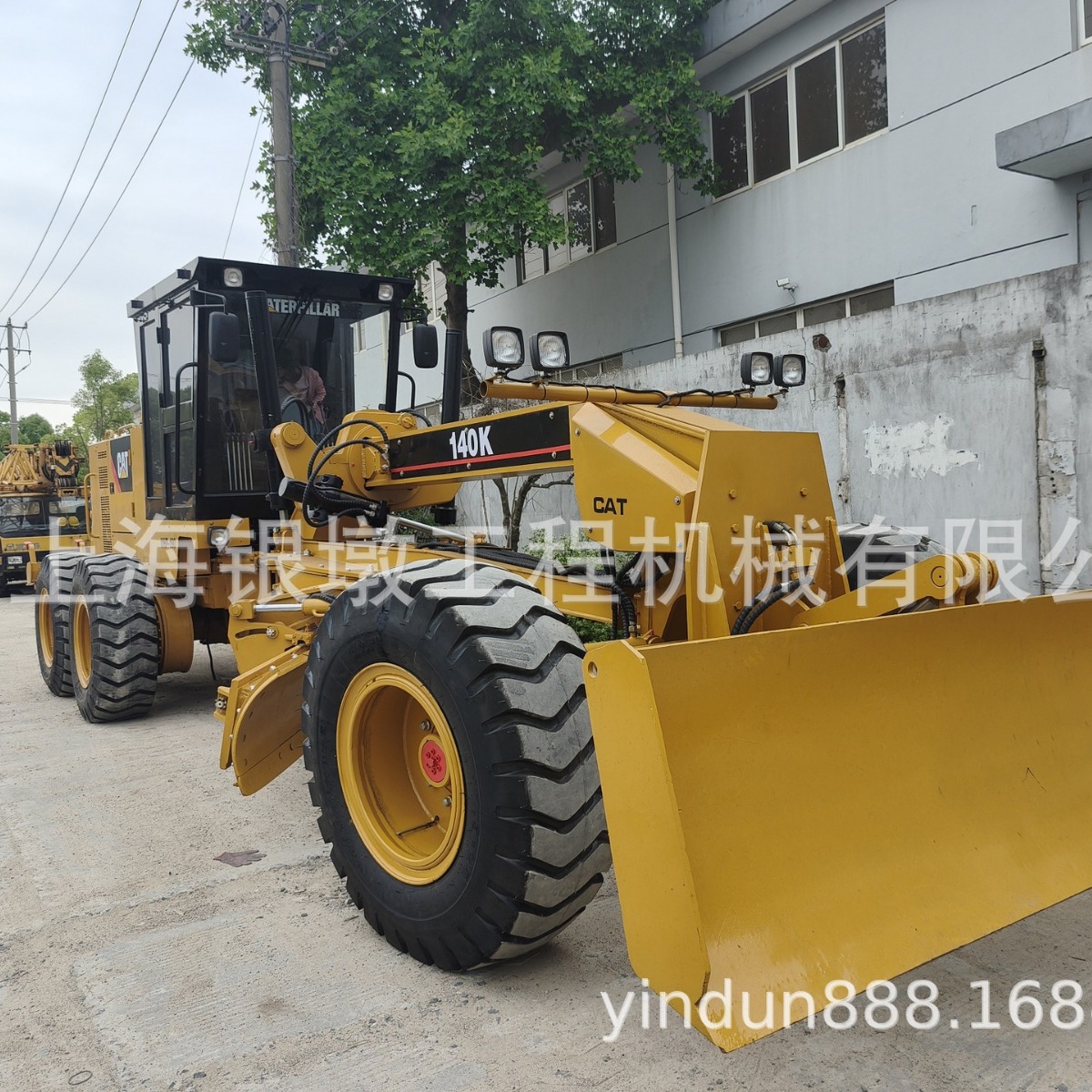 带推刀卡特140K平地机