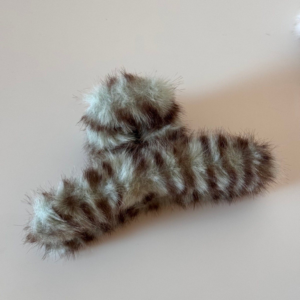 Tiger stripe plush one-line grip-green