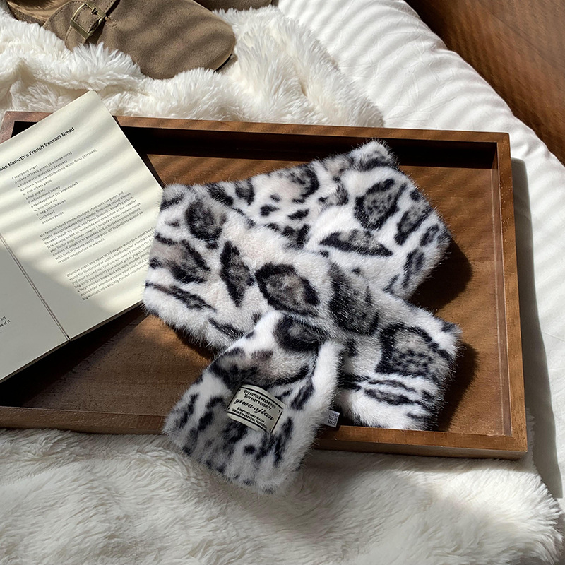 Collar de invierno caliente 2025 nuevo estilo de alta calidad estampado de leopardo engrosado collar de pelusa bufandas al por mayor