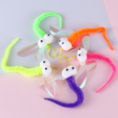Hanging Cat Wiggling Toys with Elastic Design, Mimicking Insect with Eye-like Features in Dragonfly Shape, Soft Plush Cat Toys