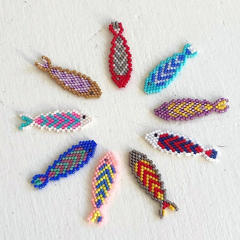 ヨーロッパとアメリカのクロスボーダーカラードーパミンネックレス DIY カラフルな小魚粒子ホワイトラッキービーズ|undefined