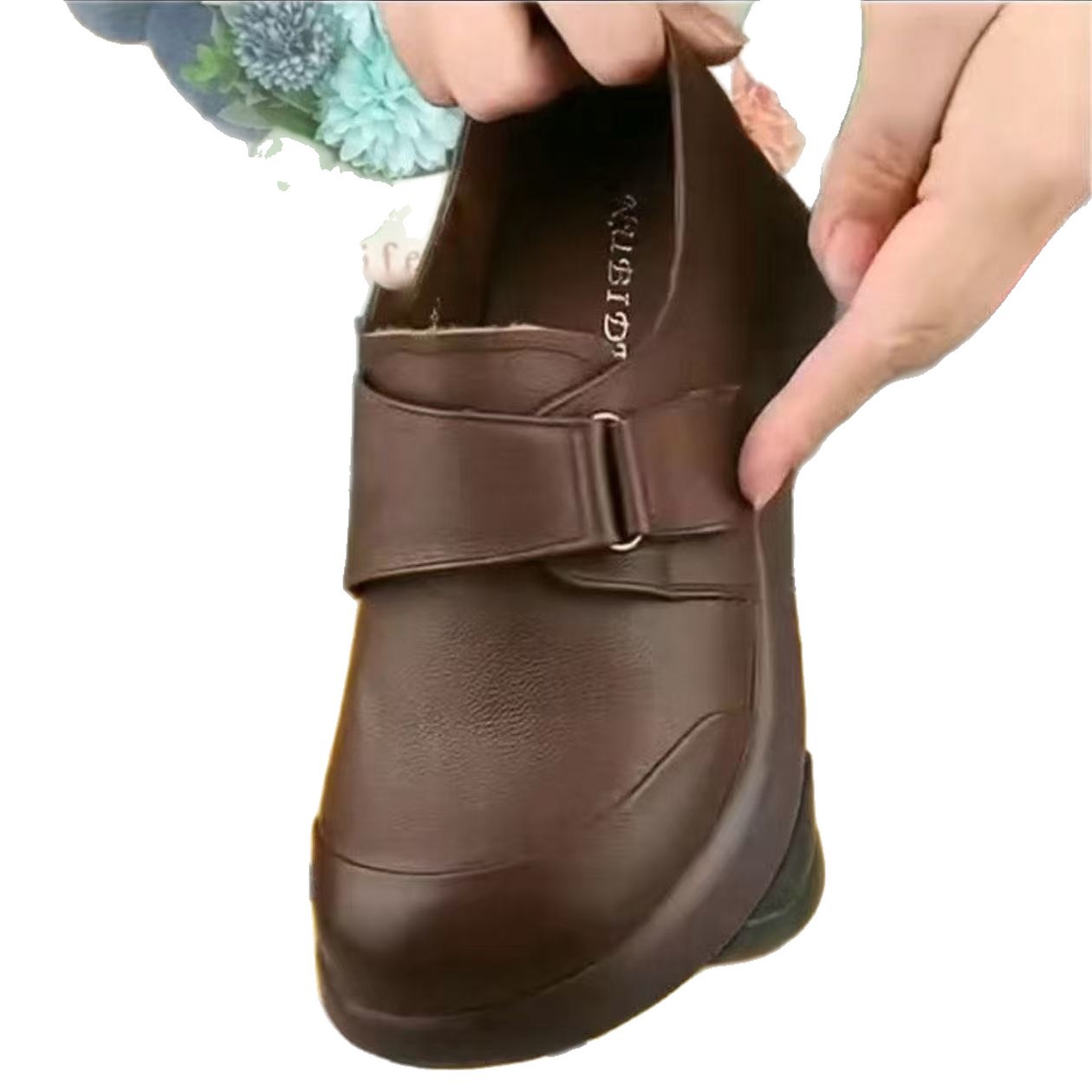 2026 primavera nuevos zapatos de Lefour para mujeres con un pedazo cómodo para aumentar la altura de los zapatos de madre transpirables.