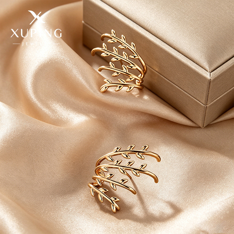 Pendientes y clips de oreja Xuping de aleación con baño electrolítico en color oro de 18k, diseño exclusivo estilo ruso con forma de rama de árbol para mujer.