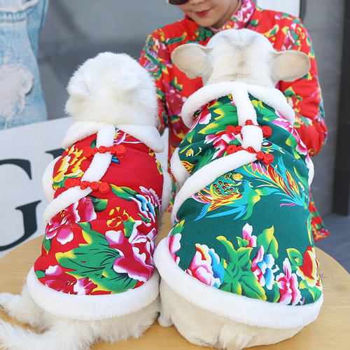 New Year's clothing, pet dog and cat clothes, small, medium and large dog fights, autumn and winter clothing supplies, factory direct sales