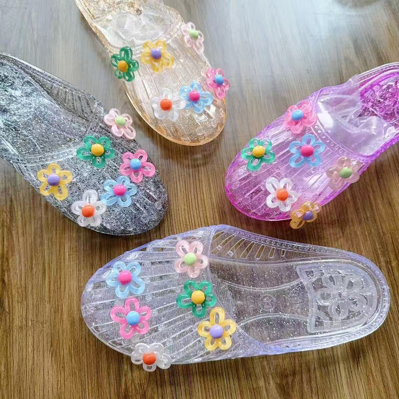 Fashionable accessory flat