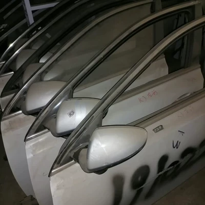 Non- Load-Bearing Original Tb, Car shell