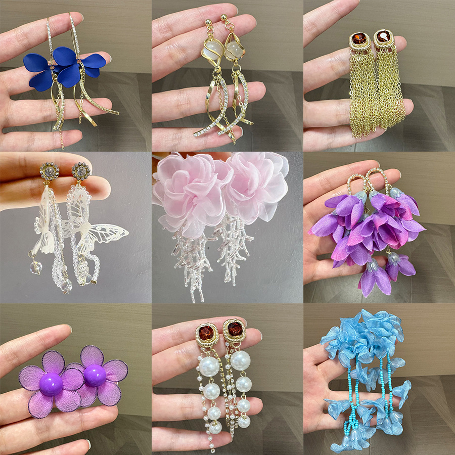 Minimalist and Fresh Atmosphere Earrings with a Simple and Elegant Design, Featuring a Unique and Sophisticated Retro Style, Popular Niche Earrings