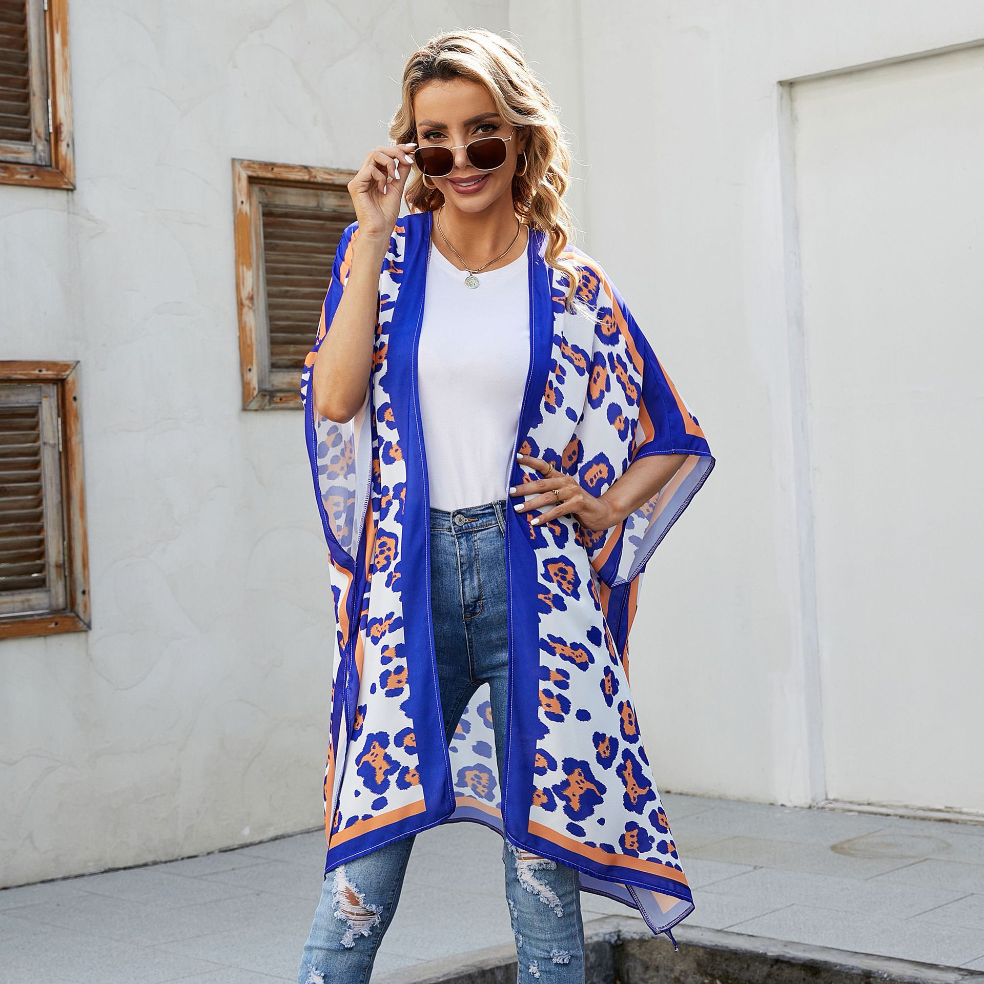 2021 estampado de leopardo estampado europeo y americano sin mangas moda verano estampado en stock blusa de ropa de protección solar multicolor para mujer