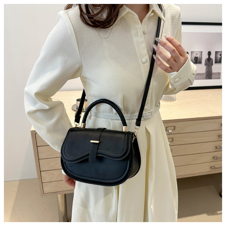 Einfache lässige 2024 neue modische und stilvolle einzelne Schulter Crossbody koreanische Version vielseitige kleine quadratische Tasche für_voghion.com