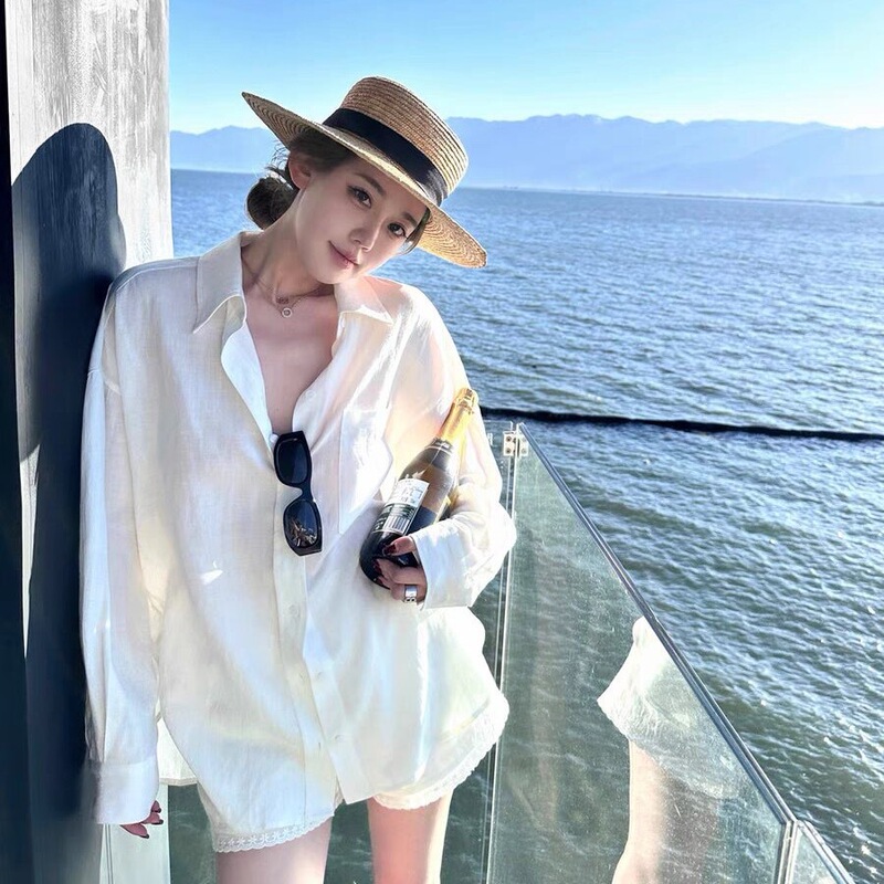 White Shirt 2026 New Style French Lazy Chic Niche Design Unique Old Money Style Light Luxury Top