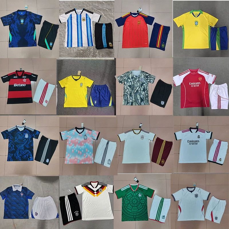 Комплект футбольной формы: Италия, Реал Мадрид, Англия, Арсенал, Бразилия, Мексика, Германия, Париж.
