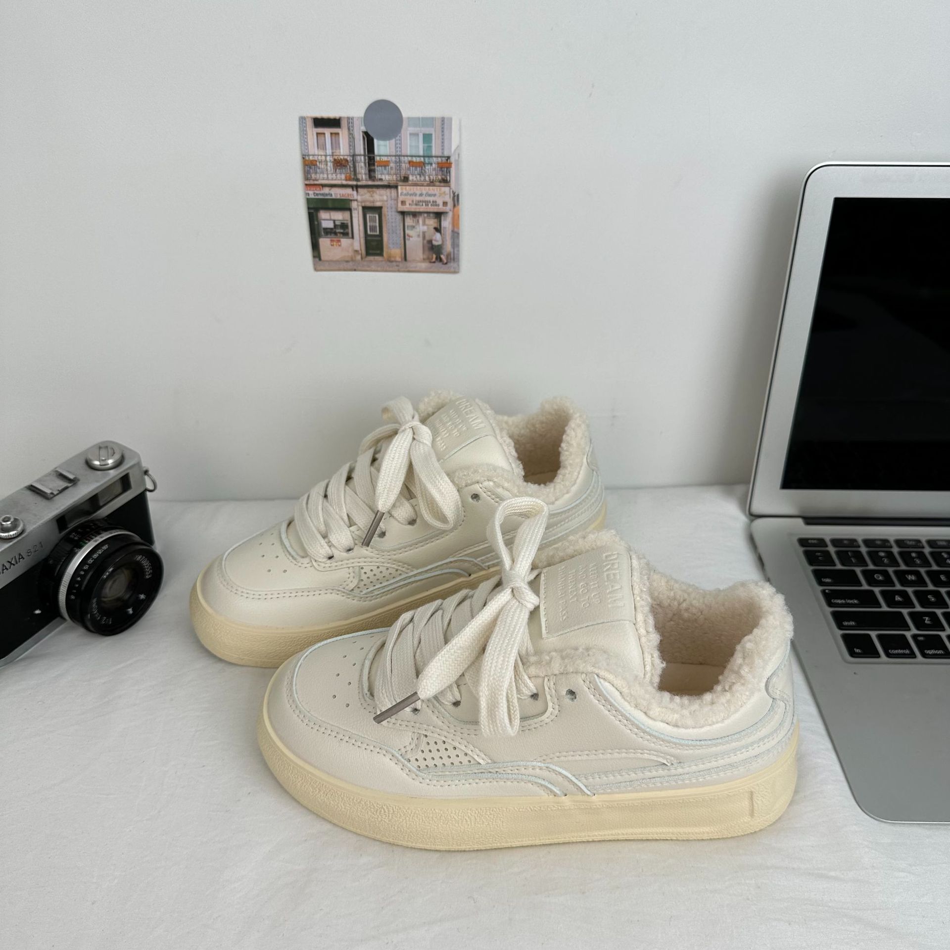Yuanbo 2024 invierno nuevo tipo de zapatos de lana, zapatos de algodón casuales de baja altura, zapatos de lona cálidos