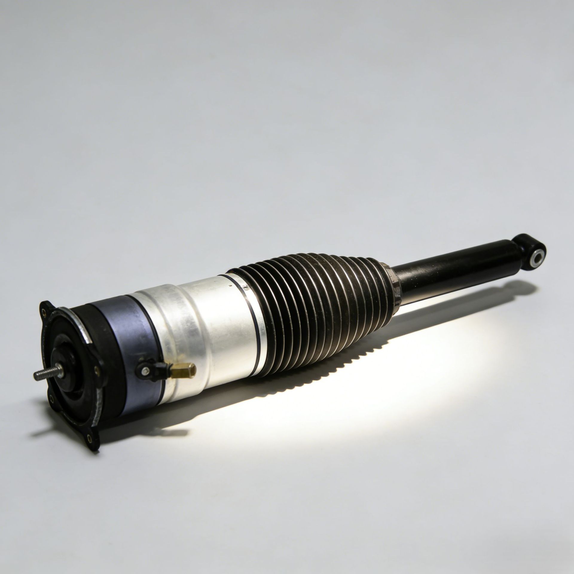 Suitable for Tesla Shock Absorbers Model S Rear Left and Right 600635200C 600633-00-C