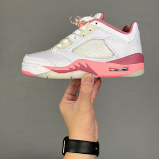 ��ԭAJ5 Retro����@��Ь����͎͏͹Ŝp�����У�@�W����Ů��Ь
