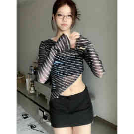 法式辣妹性感斜边露肩长袖T恤女夏季设计感网纱侧腰显瘦短款上衣