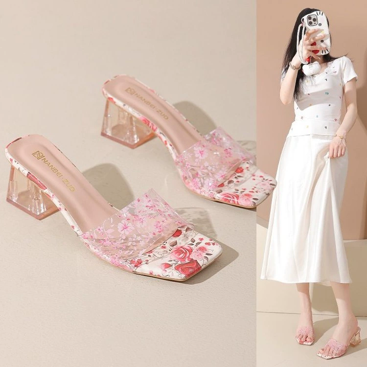 Прозрачные тапочки на толстом каблуке в сказочном стиле для женщин, лето 2025, новый стиль, удобная верхняя одежда на высоком каблуке большого размера, трансграничные сандалии и тапочки