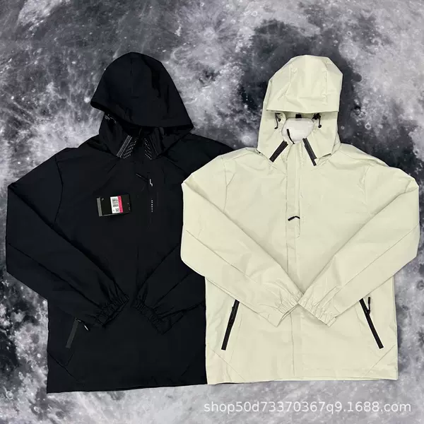 Men's sports training jacket for spring and autumn, suitable for outdoor activities like hiking, running, and fitness, windproof, breathable, stretchy, loose-fitting, with a hood, casual wear