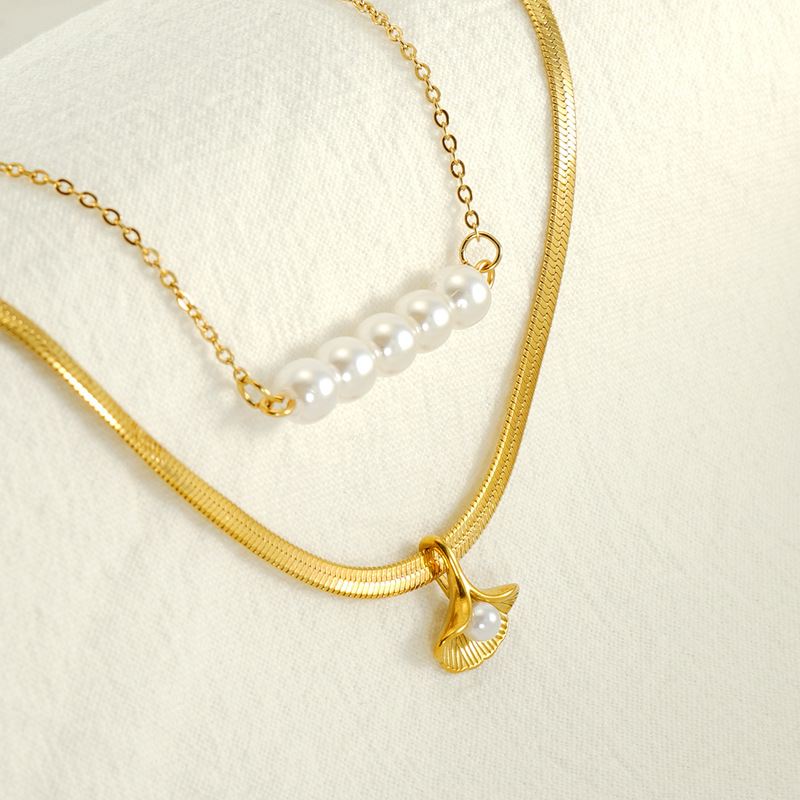 2023 nueva moda nicho collar simple doble capa apilada ginkgo hoja perla diseño sentido joyería collar al por mayor