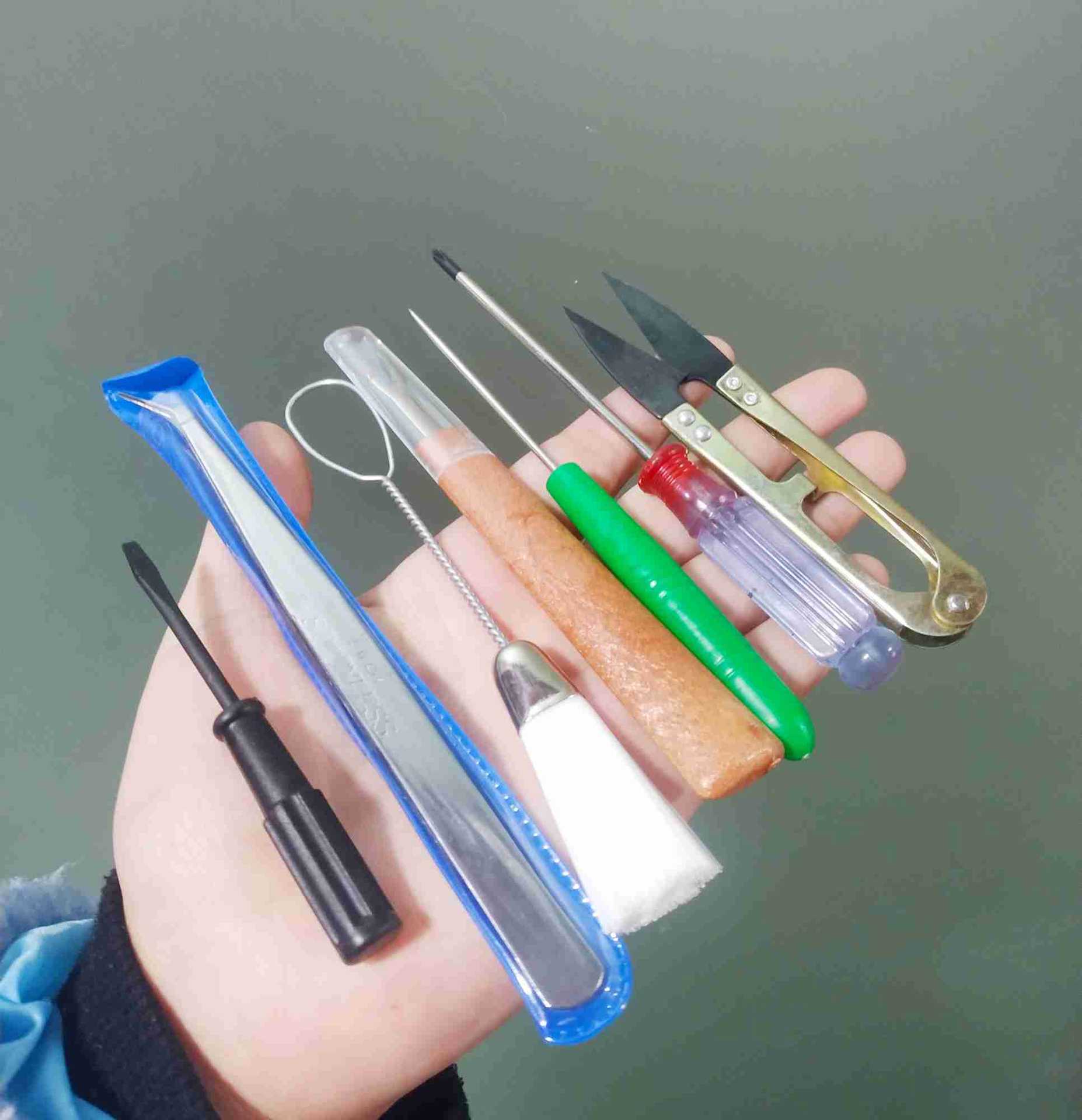 包缝机工具套装拷边机针板压脚螺丝绷缝机上针螺丝刀扳手镊子毛刷