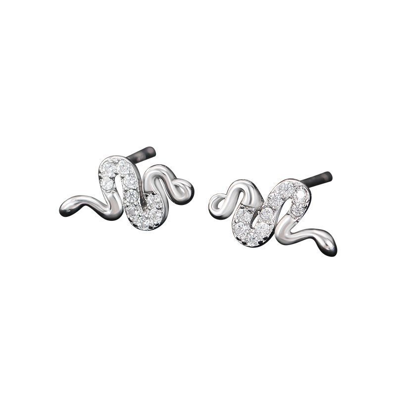 design brand earrings