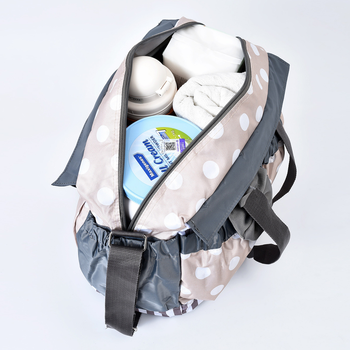 Fashion printed large polka dot mommy bag four-piece set multi-functional large capacity butterfly festival shoulder mom bag mother and baby bag