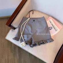 2025夏季新款洋气百搭设计感阔腿裤女休闲荷叶花边西装短裤