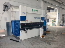 电液伺服全数控折弯机70T/2500（4+1轴）