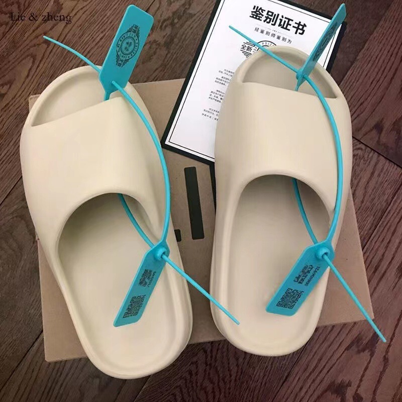 Direct Sale from the Manufacturer: Kanye Yeezy Slippers for Men, Outdoor Wear, Ins-Style, Super Soft, Couple's Sandals, Non-Slip
