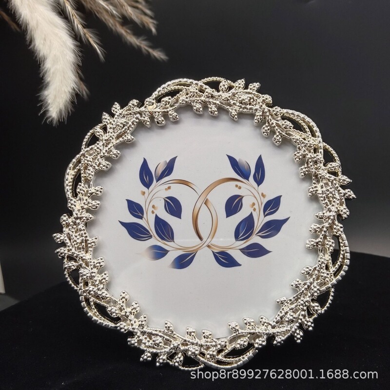 Environmentally Friendly. Simple Round Silver 4inch Metal Photo Frame Model House Soft Decoration Table Ornaments Metal Photo Frame Environmentally Friendly. Simple Round Silver 4inch Metal Photo Frame Model House Soft Decoration Table Ornaments Metal Photo Frame