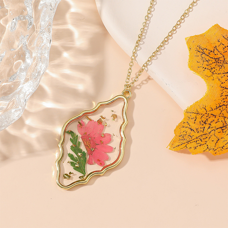 Fairy Style Dried Flower Alloy Cable Chain Pendant Necklaces Wholesale display picture 6