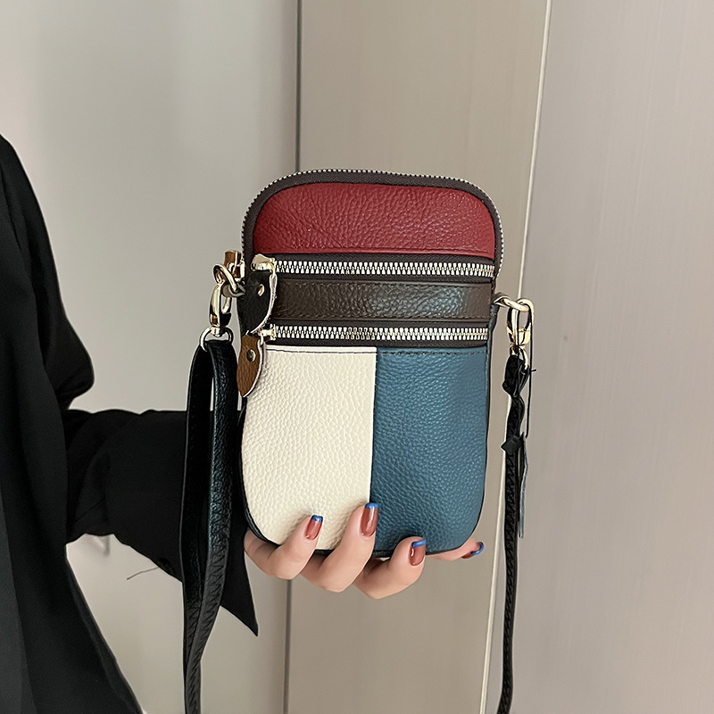 Cowhide Leather Small Square Bag for Women 2025 New Versatile Small Shoulder Bag Manufacturer Wholesale Mobile Phone Coin Shoulder Bag for Women Cowhide Leather Small Square Bag for Women 2025 New Versatile Small Shoulder Bag Manufacturer Wholesale Mobile Phone Coin Shoulder Bag for Women