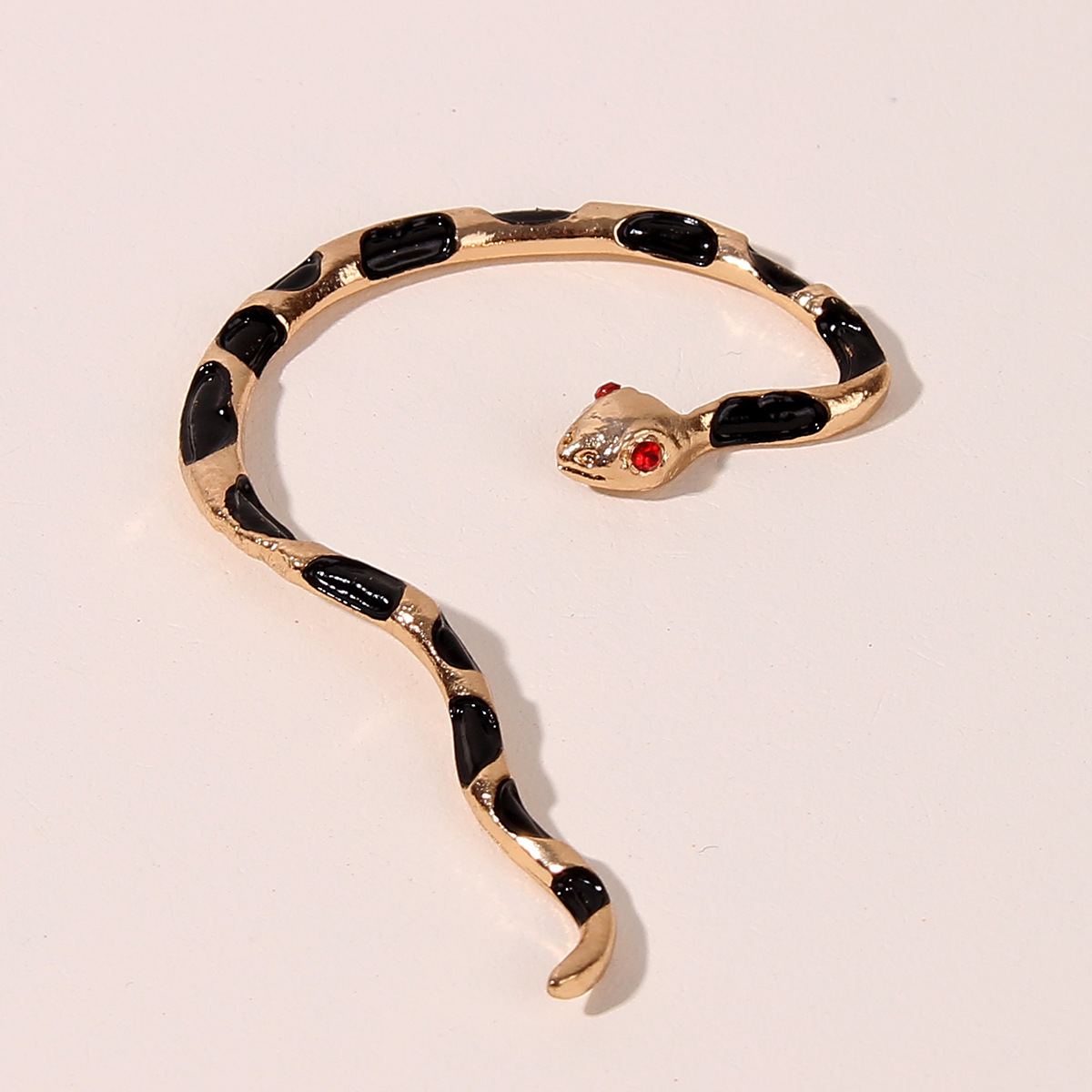 Elegant Snake Alloy Enamel Women's Ear Clips display picture 6