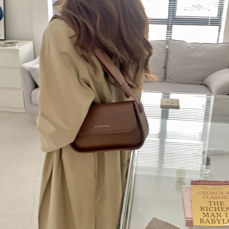 Bolso de las mujeres bolsa de mensajero de moda nicho de diseño bolsa de las axilas de las mujeres nueva correa de hombro ancha estilo coreano bolso crossbody bolsas