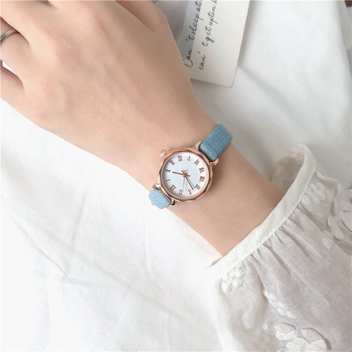 New Women's Autumn Fashion Easy-to-Wear Minimalist Niche Watch for Students Leisure Small Dial Diamond Academic Style