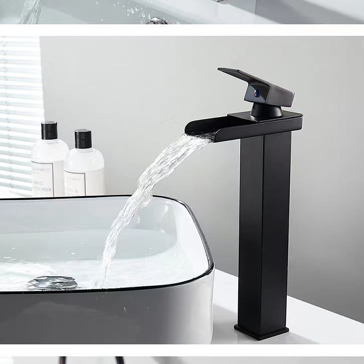 Fábrica directa cascada transfronteriza agua caliente y fría lavabo
