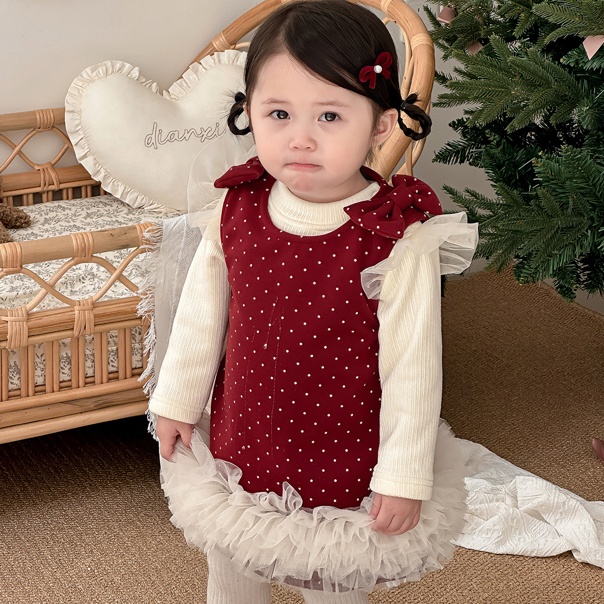 女宝宝冬装背心裙2024新款婴幼儿洋气波点拜年服女童周岁生日礼服