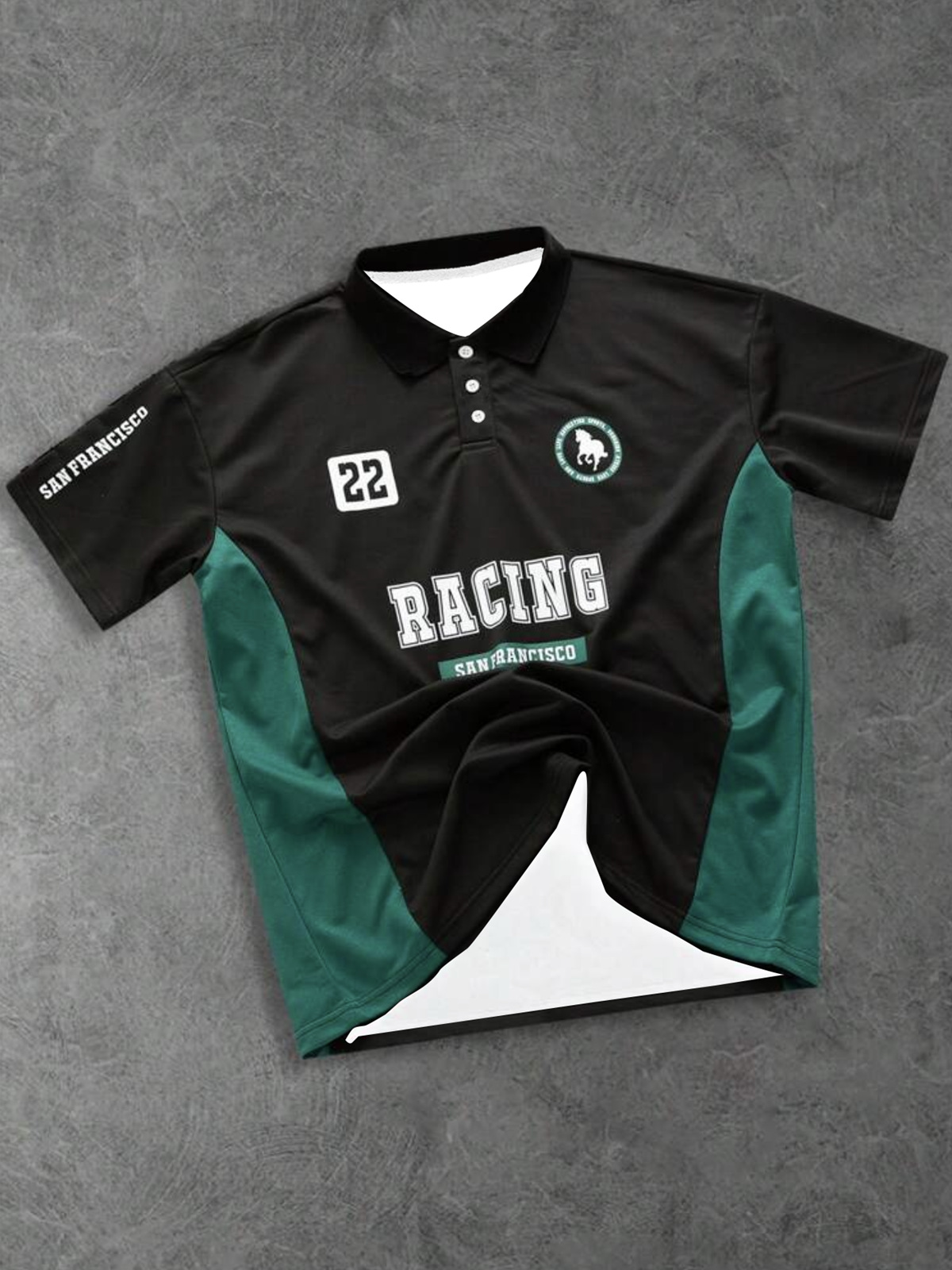 Polo homme style racing rétro noir et vert à patchs_voghion.com