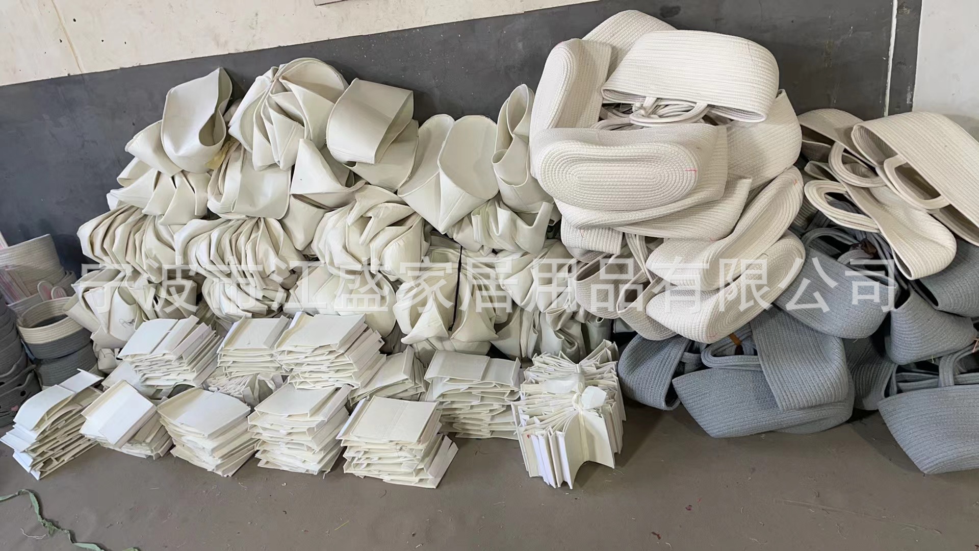 毛毡内胆大货堆在一起照片3