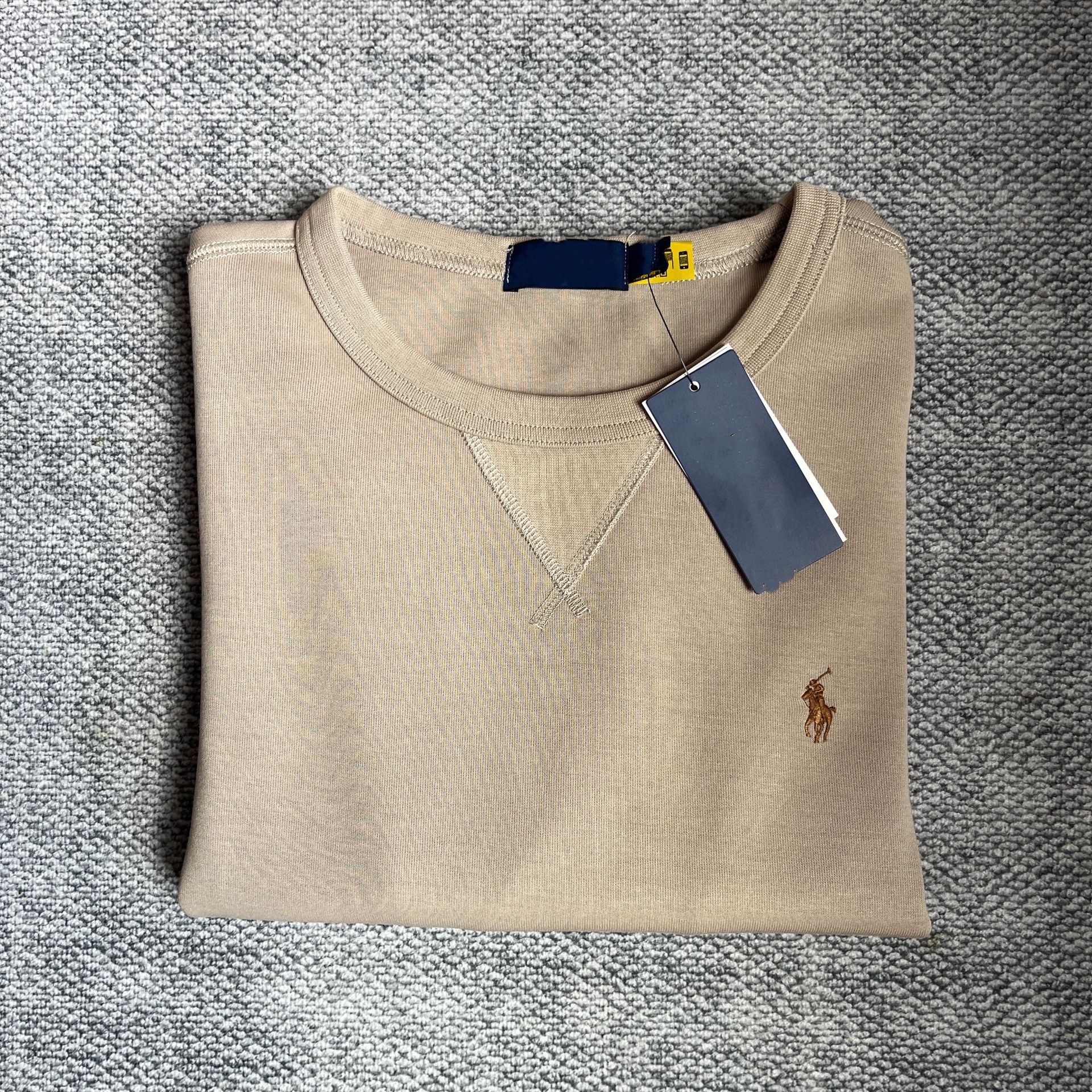 高品質のスキャン可能な馬の刺繍の純色の長袖のデザインの上着の丸首のガードルのカバーの男性