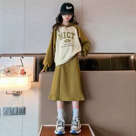 女童拼色字母连帽上衣纯色半身裙套装春秋百搭洋气时髦女大童套装