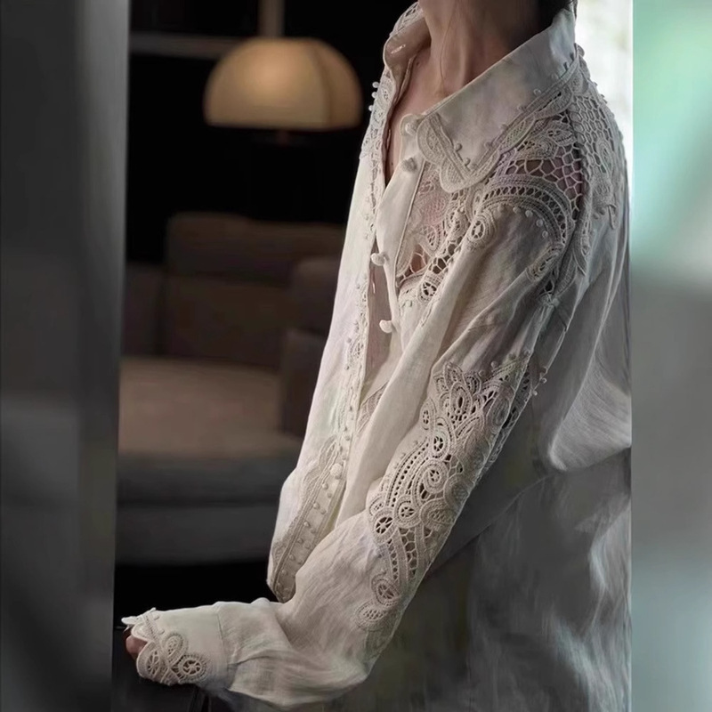 Autumn Style Light Luxury Women's Designer Shirt with a Strong Aura, Capable and Elegant Hollow-Out White Loose Top