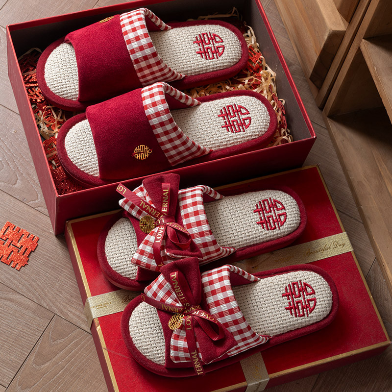 Summer red slippers for weddings, a pair of breathable linen non-slip slippers for the bride and groom as a wedding gift Summer red slippers for weddings, a pair of breathable linen non-slip slippers for the bride and groom as a wedding gift