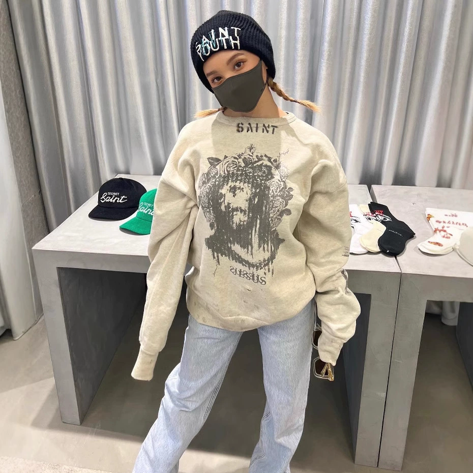 Saint Michael винтажный проблемный граффити разрушенный принт персонажа ТУМАН свободный случайный свитер для пары с круглым вырезом