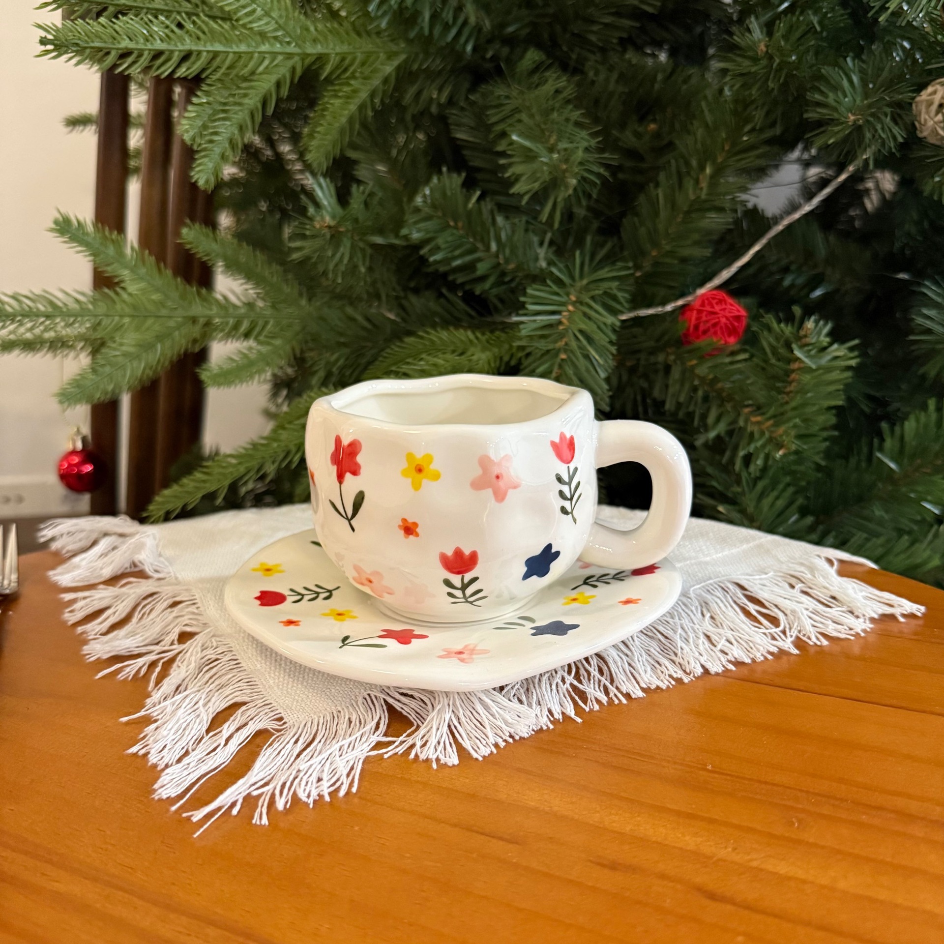 Tazas y platos de cerámica de flores retro de estilo coreano, tazas y platos de café irregular pellizcado a mano, tazas y platos de té de la tarde