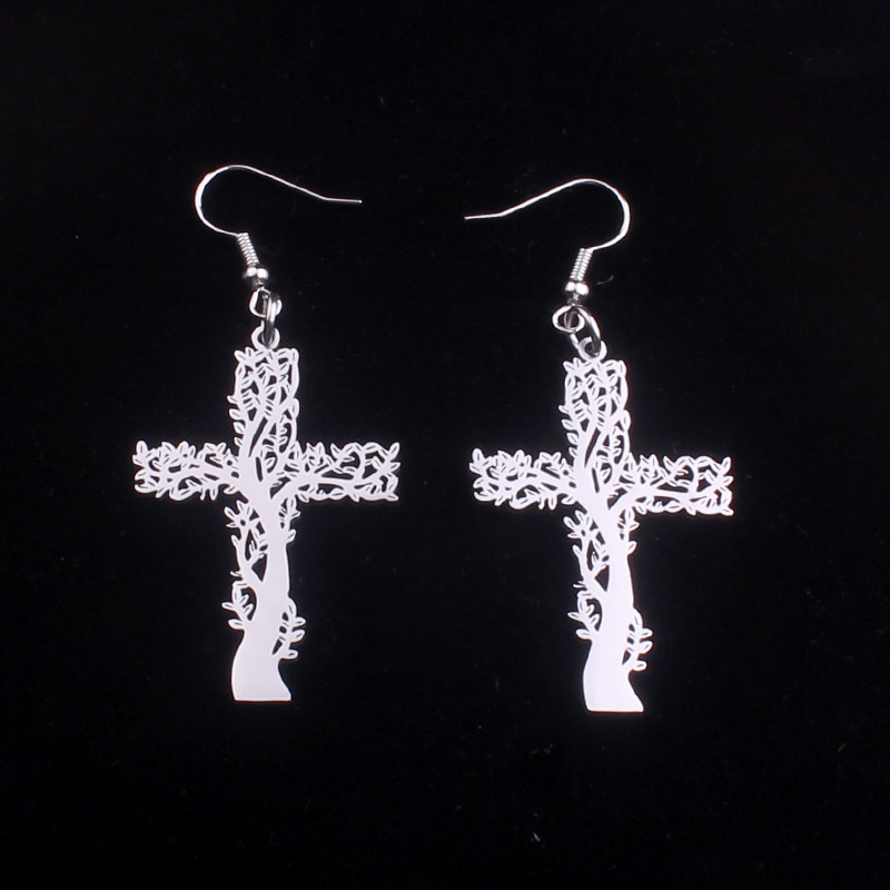 Baroque Cross Ear Hook 1