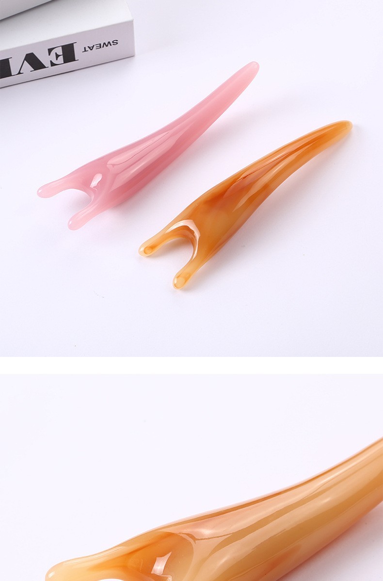 U-Shaped Resin Nose Massage Stick Portable Amber Guasha Tool for Nasal Bridge Acupressure 42g in use