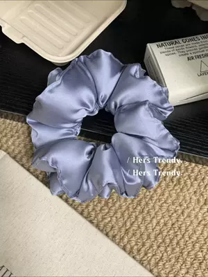 Slim Waist! Satin-Filled Pillow: Saç üçün rezinlər - haze-blue-small-pillow-hair-tie