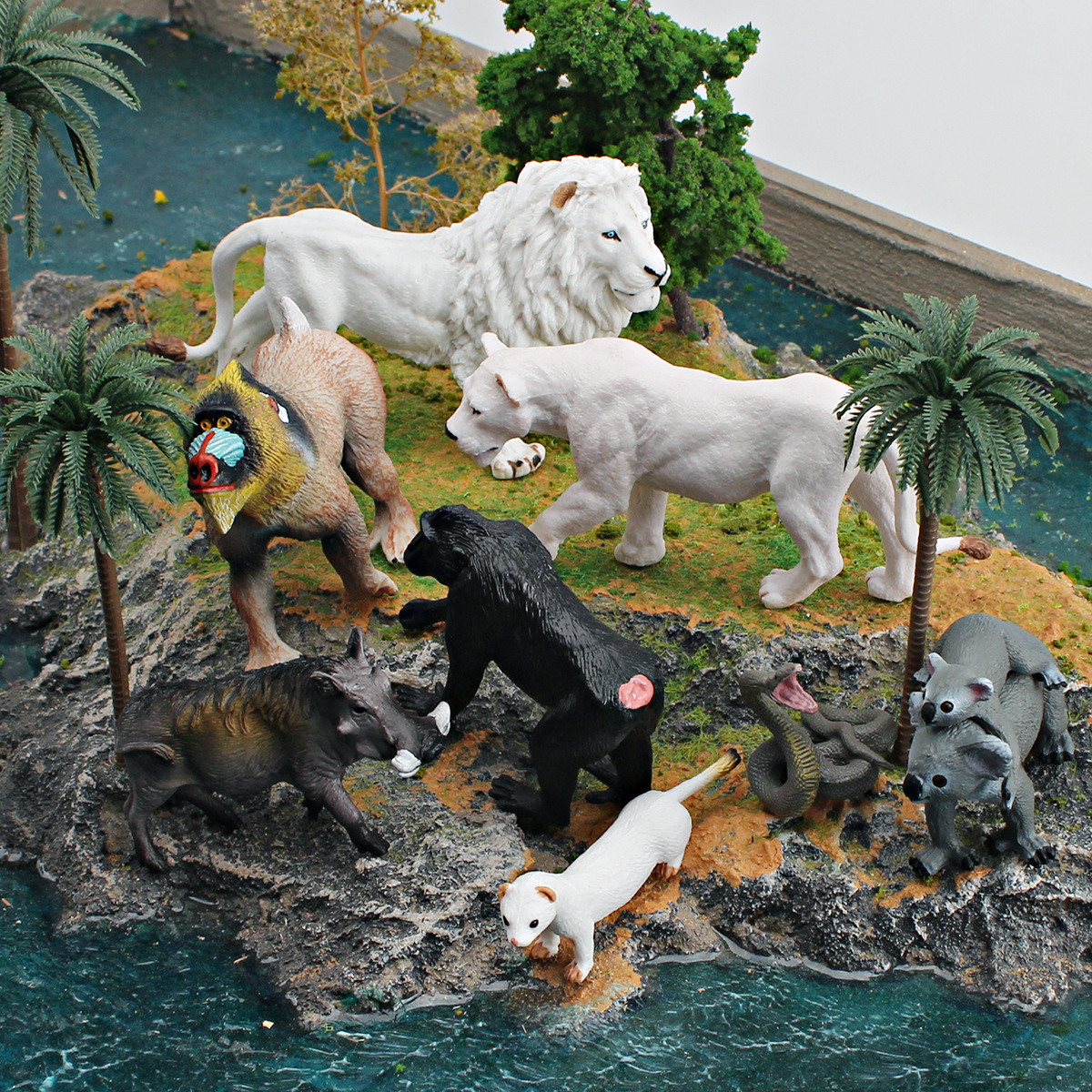 Simulation wild animals African lion black-capped macaque ferret hyena warthog koala python model decorative ornament